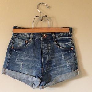 One teaspoon lightly distressed denim jean shorts